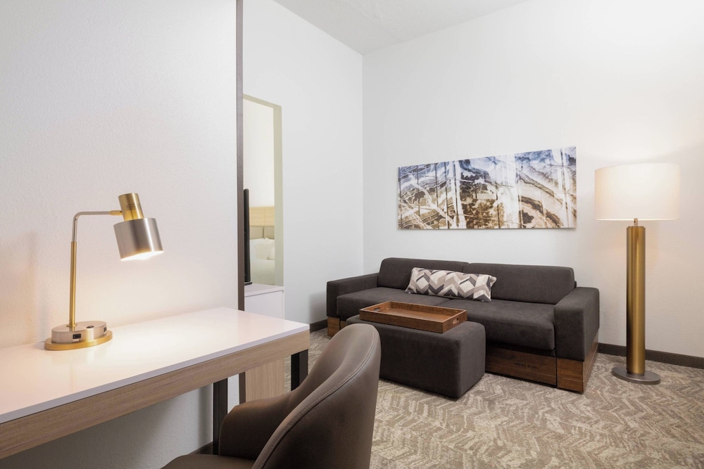 Suite, Multiple Beds - Photo 4