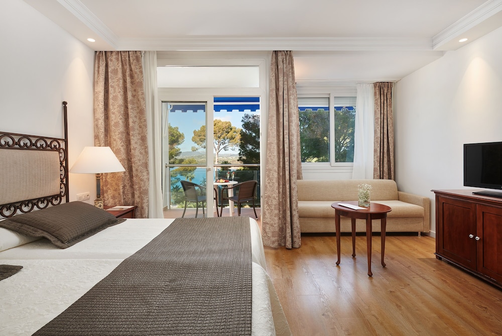 Double Room, Sea View (Pool View) - Photo 3