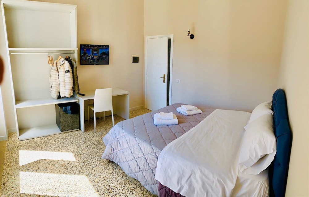 Double Room (bagno privato esterno)