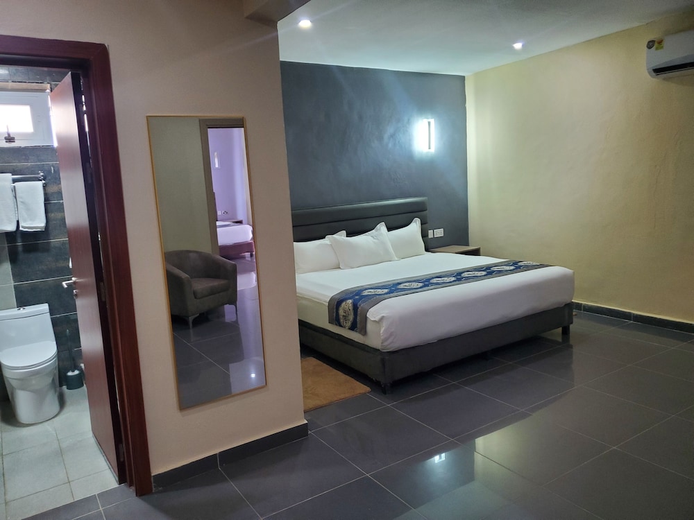 Family Room, 2 Bedrooms, Non Smoking, Partial Sea View