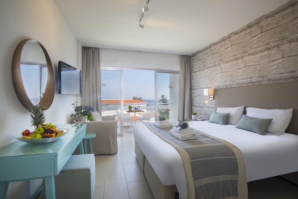 Twin Room (Inland View)