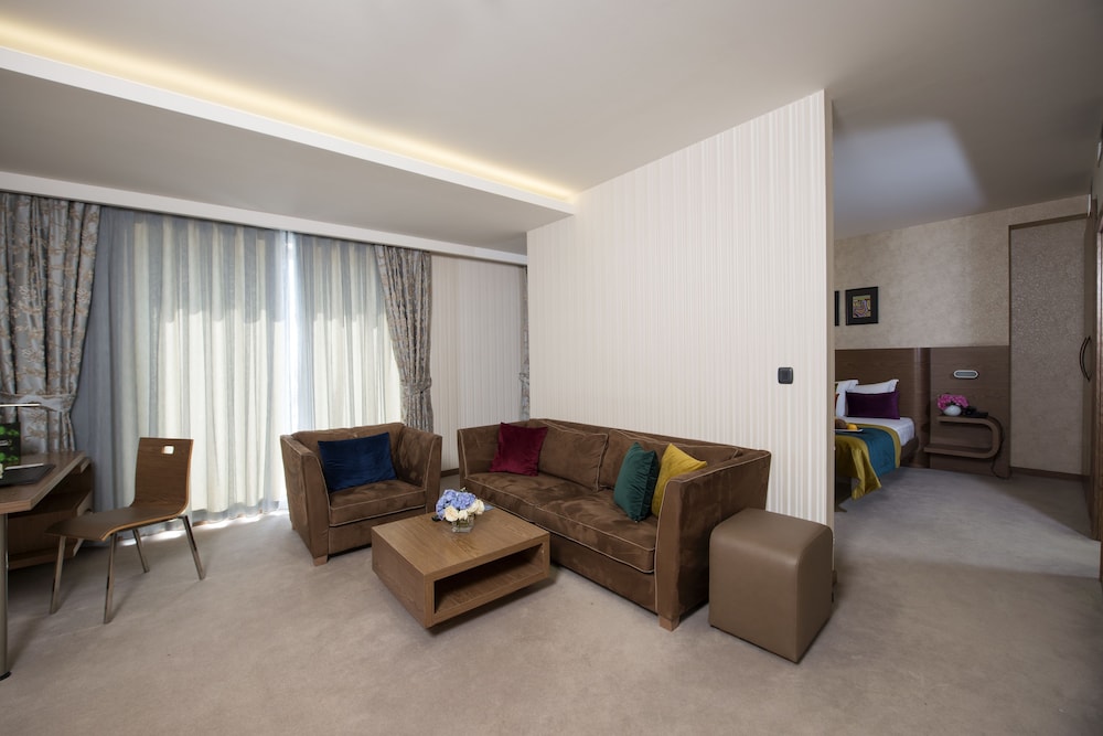 Standard Double Or Twin Room - Photo 7