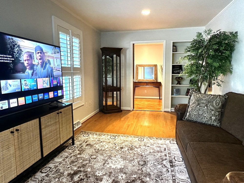 Luxury Condo, 2 Bedrooms, Hot Tub, Mountain View (West Pointe) photo 2