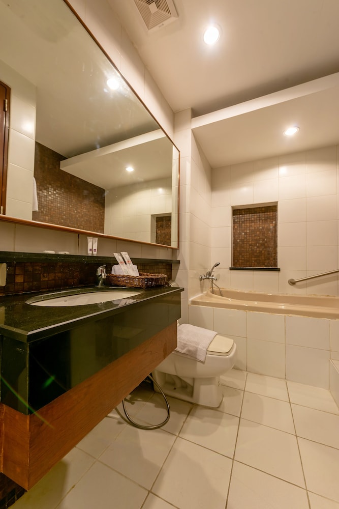 Deluxe Suite photo 2