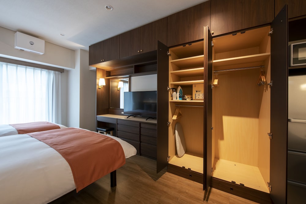 Double Room (No public bath access) Non-Smoking - Photo 4