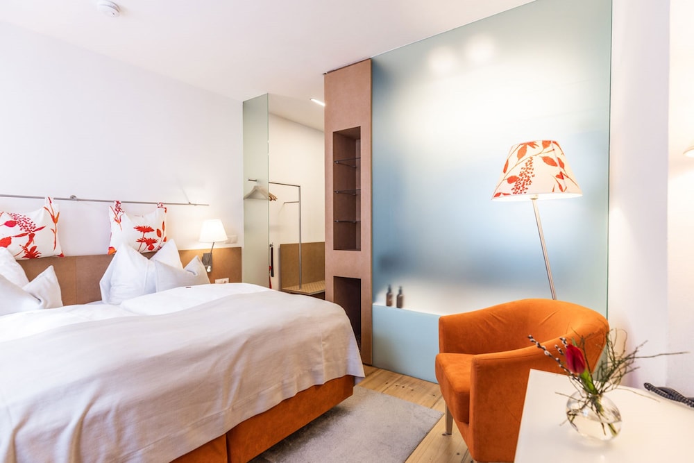 Classic Double Room - Photo 9