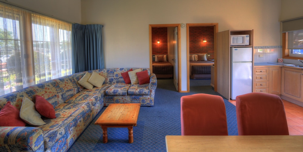 Deluxe Suite (Family)