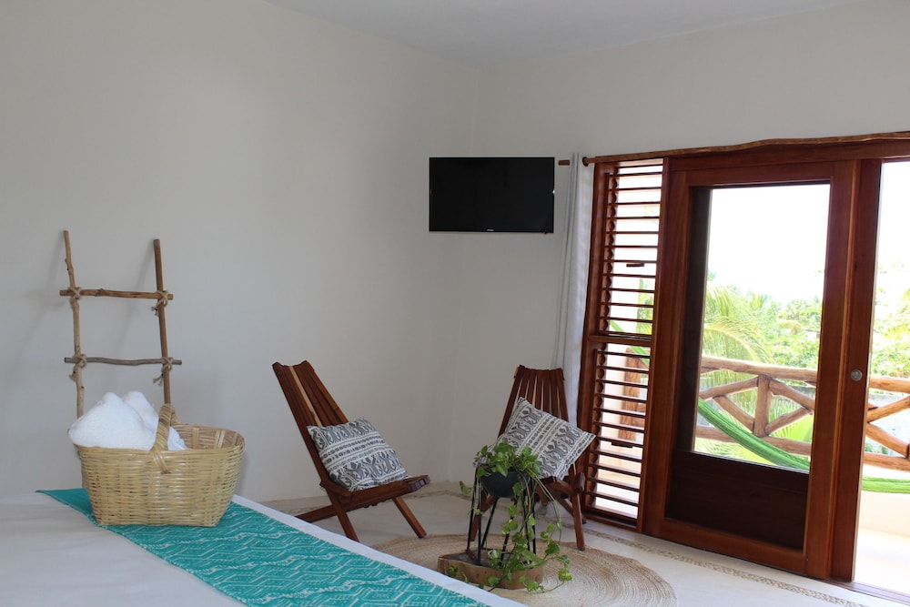 Deluxe Room, 1 King Bed, Bathtub