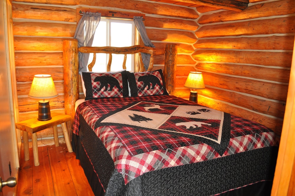 Premier Cabin, 3 Bedrooms, Balcony, Mountain View