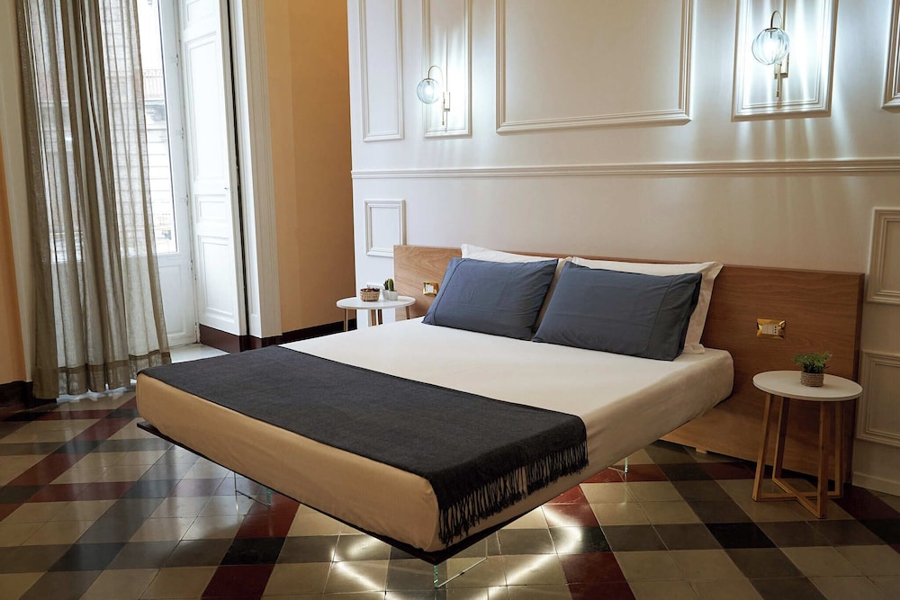 Deluxe Triple Room, Sauna, City View