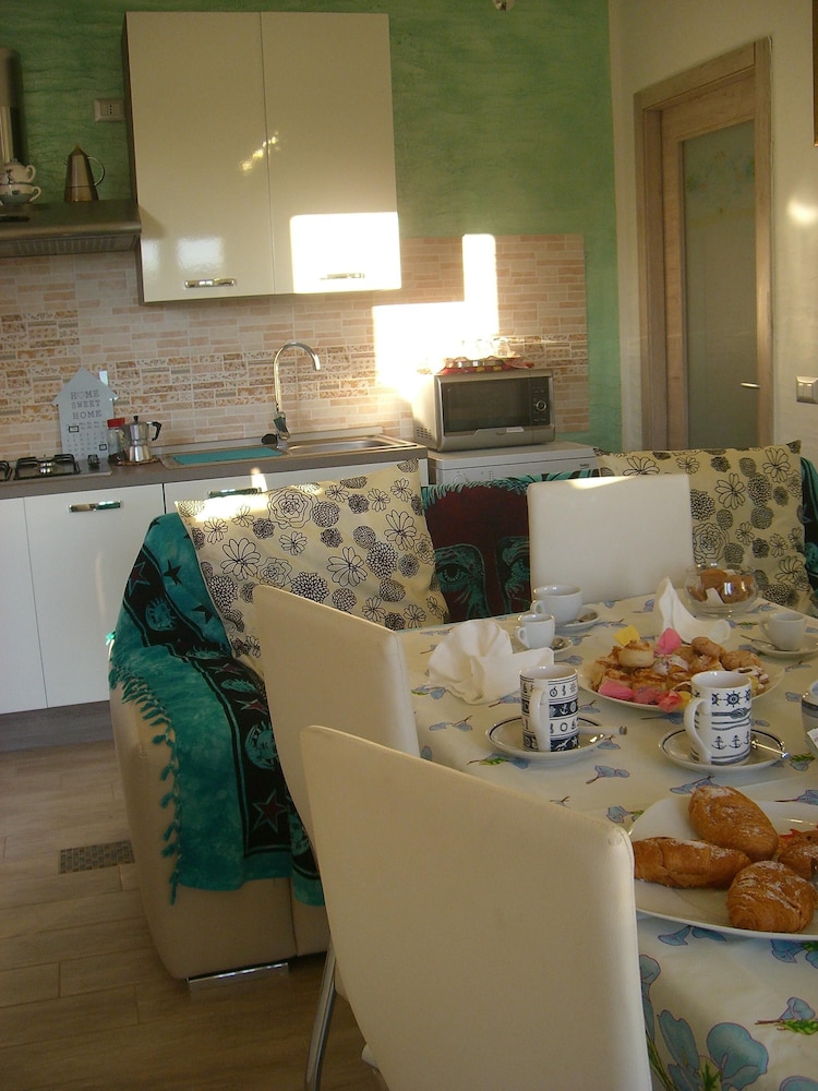 Habitación en Habitación de Invitados - S'olivariu Village Affittacamere - Junior Suite Terrace, Foto 4