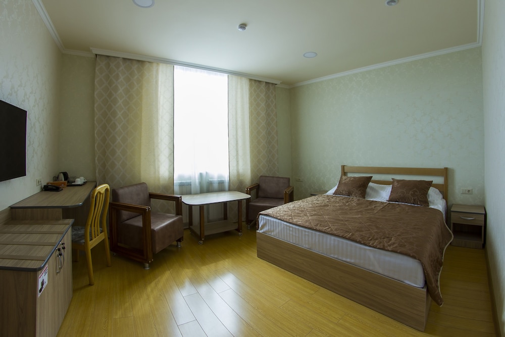 Standard Twin Room, Non Smoking photo 1