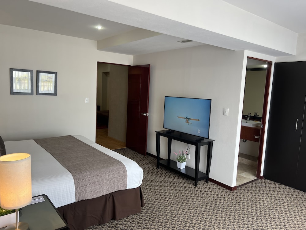 Deluxe Room - Photo 4