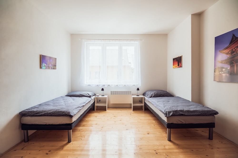Deluxe Apartment