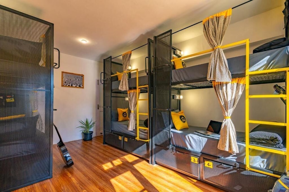 Bed in 6 Bed Mixed Dormitory photo 1