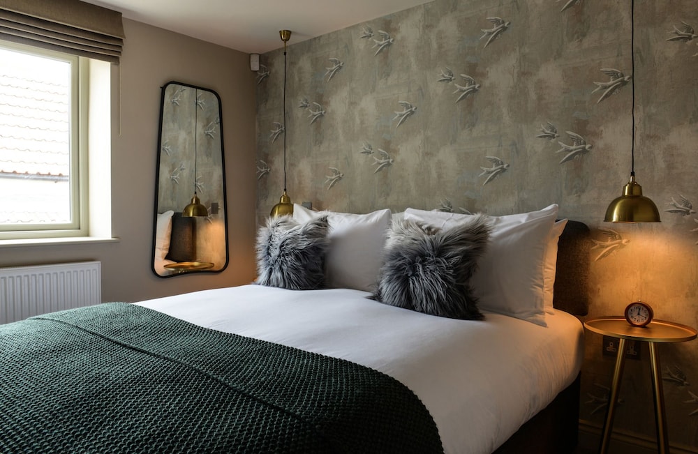 Superior Double Room (with sofa bed) photo 2