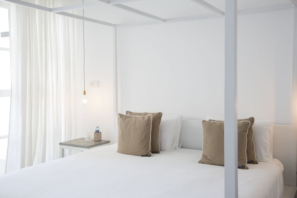 King room with pool & sea views photo 3