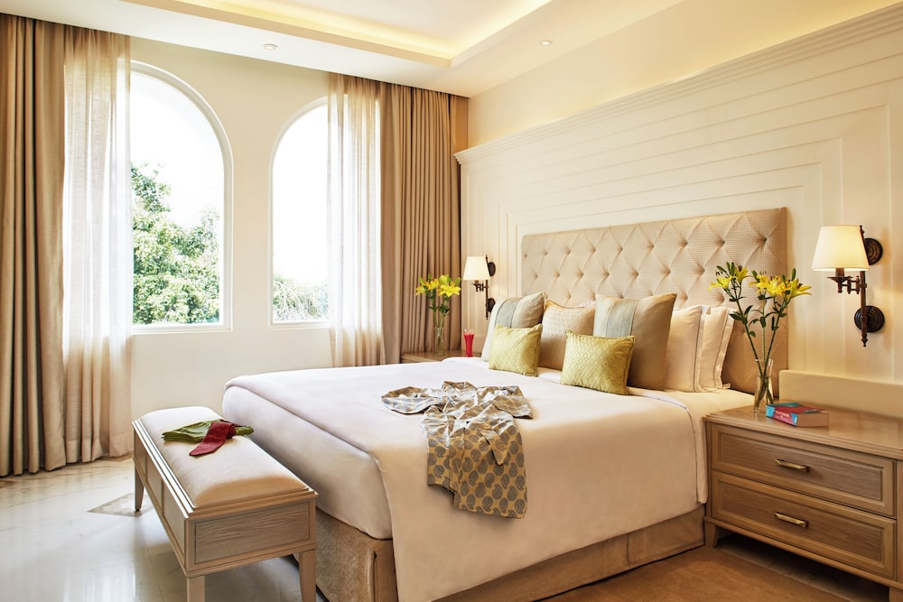 Executive Suite, 1 Bedroom - Photo 10