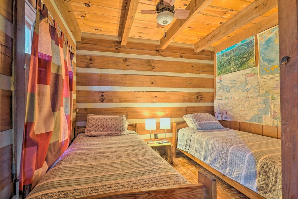 House (2 Bedrooms) photo 2