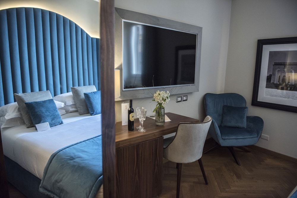 Prestige double or twin room Pantheon View