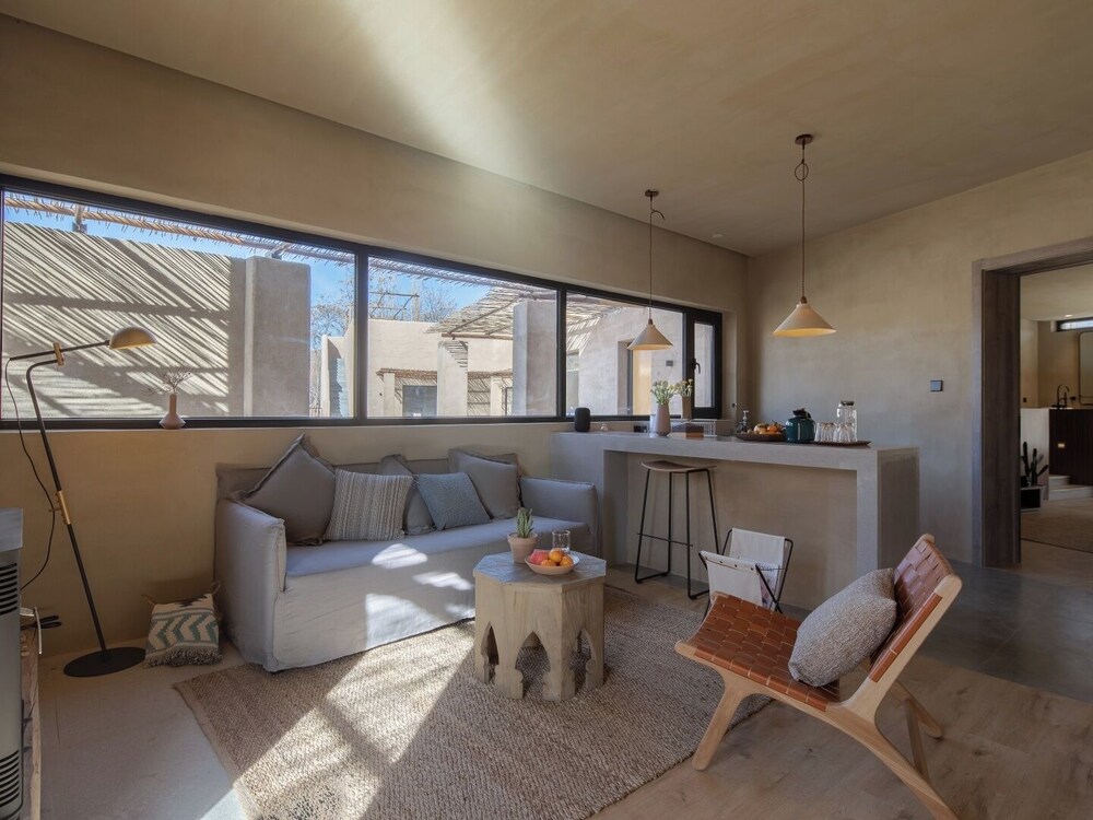 Signature Double Room, Courtyard View