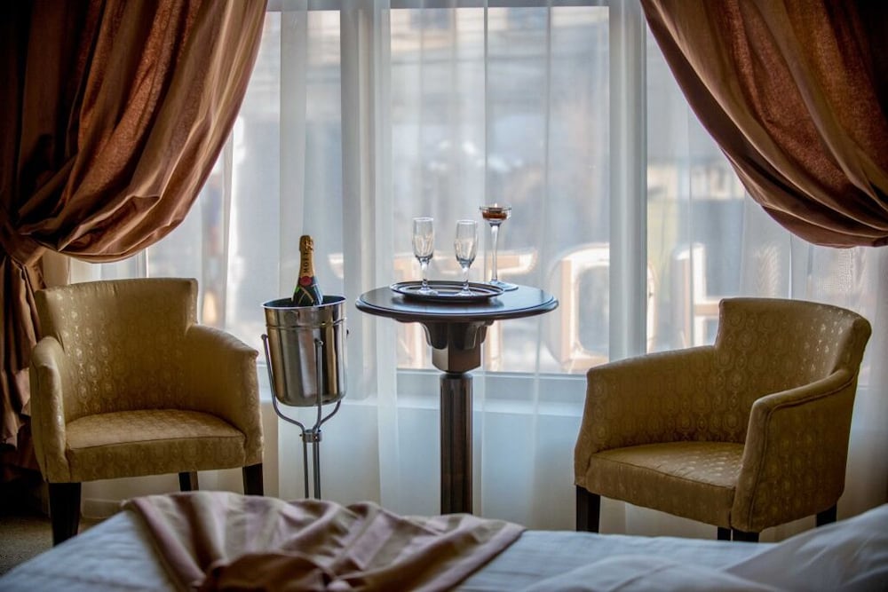 Standard Twin Room, 2 Twin Beds, City View photo 3