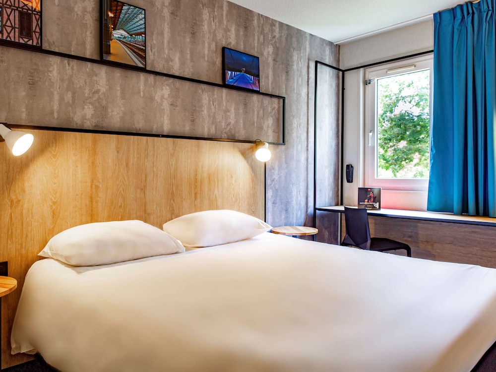 Standard Room, 1 Double Bed - Photo 5