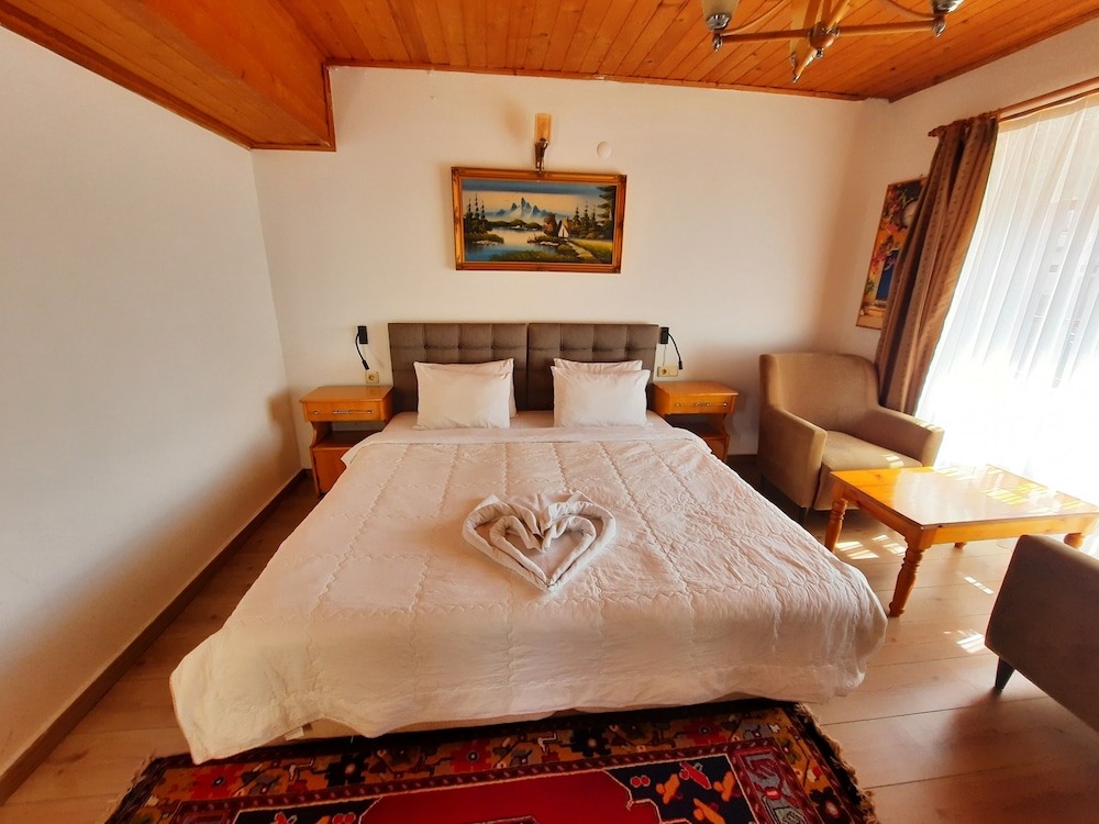 Family Twin Room, 1 Bedroom, Non Smoking, Garden View photo 2