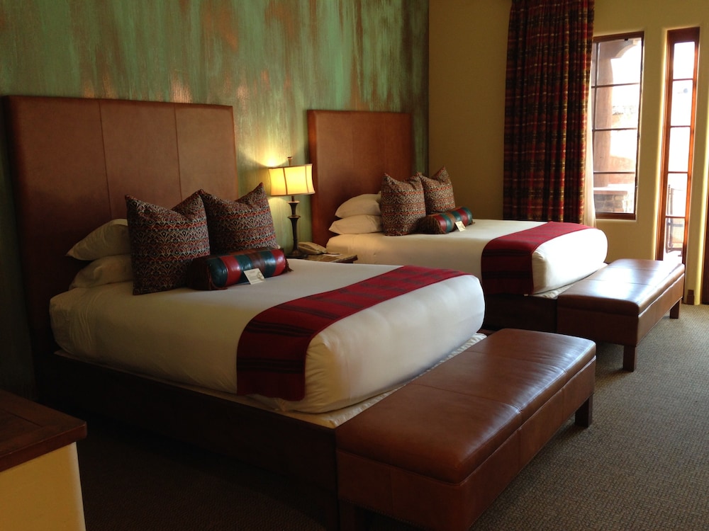 Signature Room, 2 Queen Beds (Kiva)