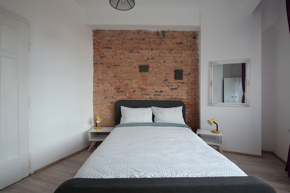 Deluxe Apartment, 2 Bedrooms, Private Bathroom, City View photo 2