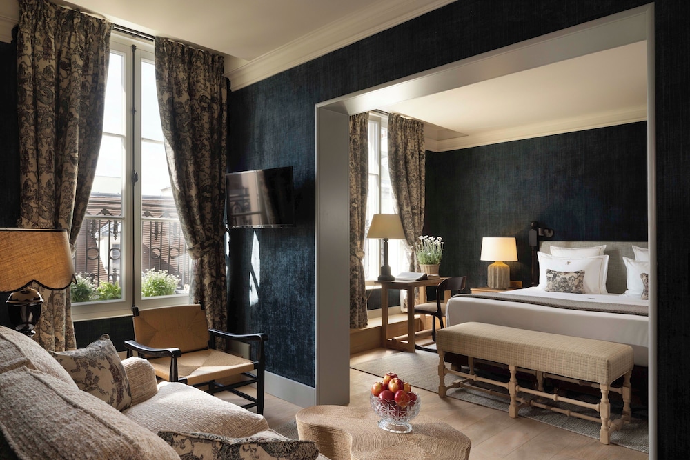 Comfort Suite, Balcony, City View photo 1