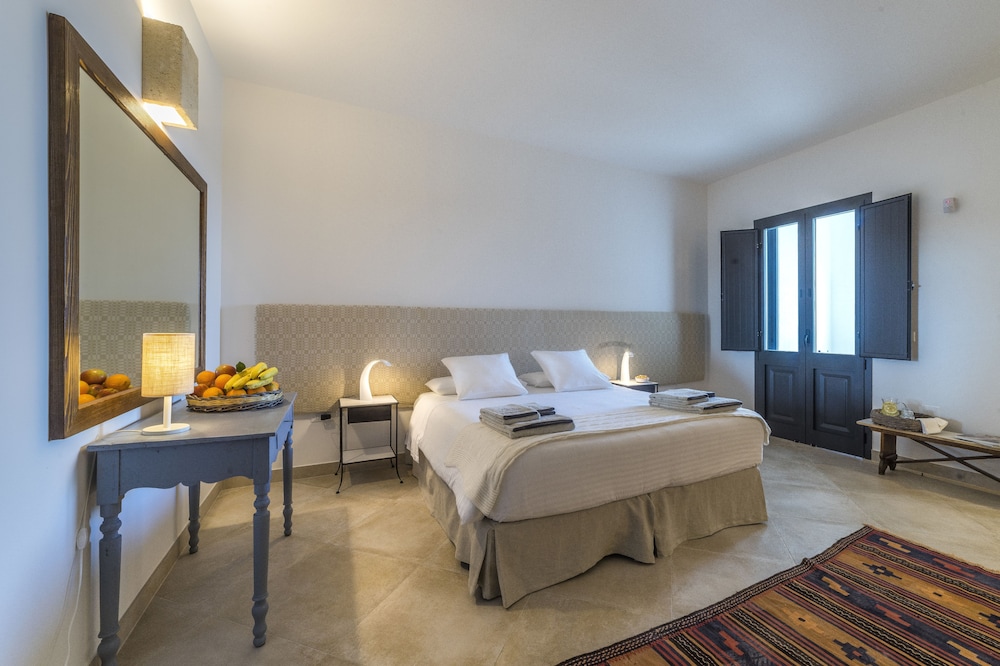 Deluxe Double Or Twin Room, Balcony photo 1