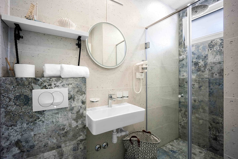 Panoramic Double Room, 1 Queen Bed, Sea View photo 2
