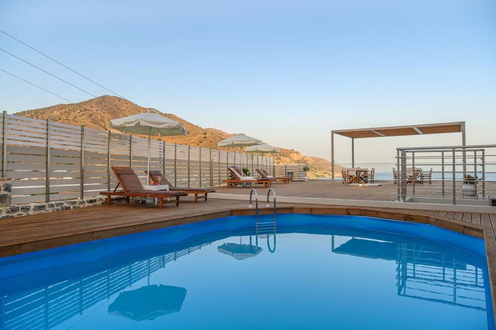 Luxury Villa photo 3