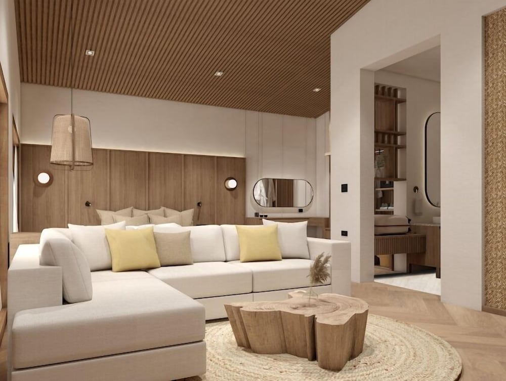 Poolside Villa - Photo 2