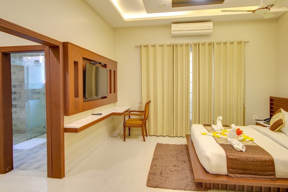 Deluxe Room - Photo 7