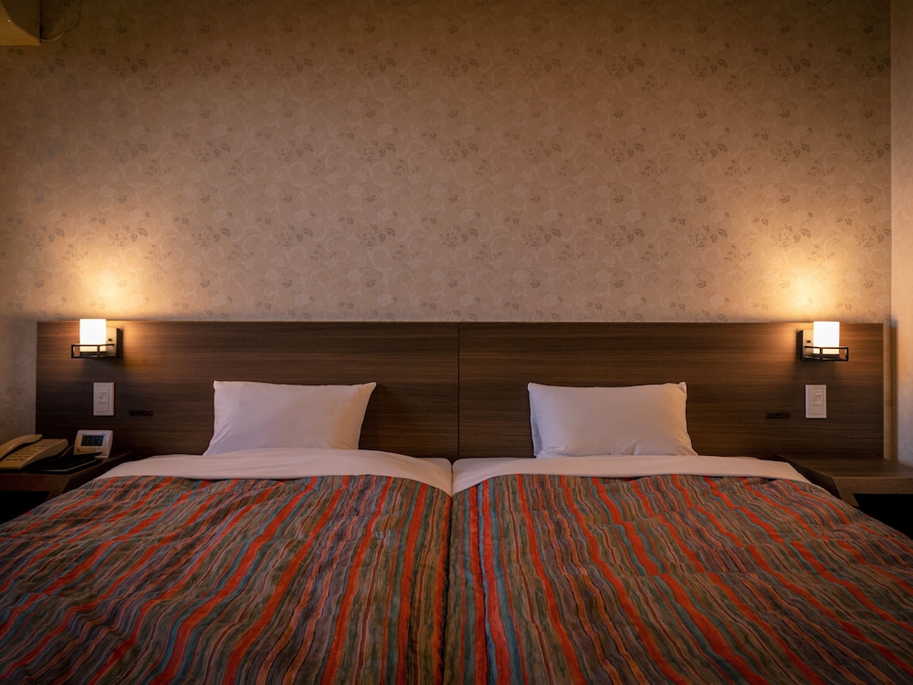 Standard Twin Room - Photo 5