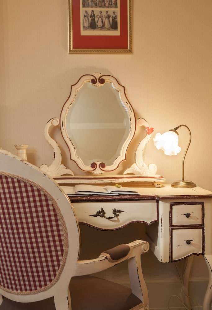 Deluxe Suite photo 2
