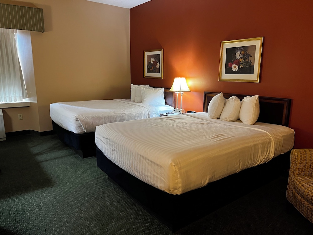 Standard Room, 2 Queen Beds - Photo 1