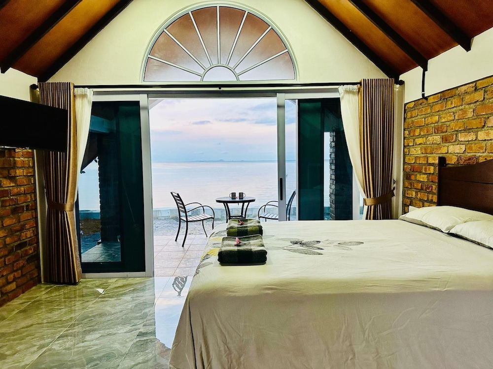 Deluxe Villa, 1 Queen Bed, Ocean View photo 1