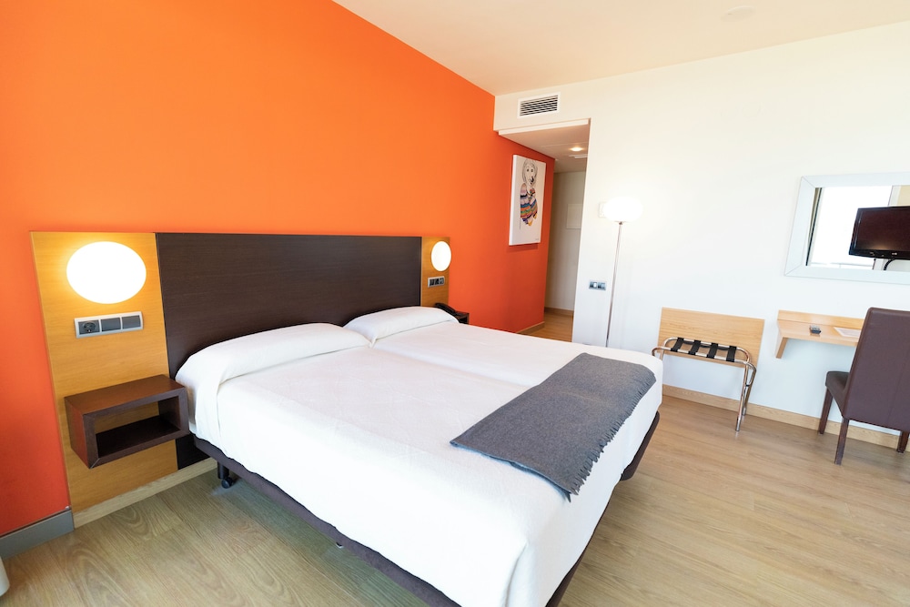 Family Triple Room, 3 Twin Beds photo 3