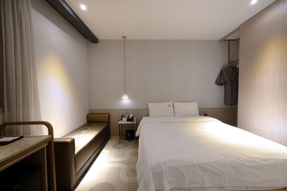 Deluxe Double Room — the supplier's photographs — photo 2