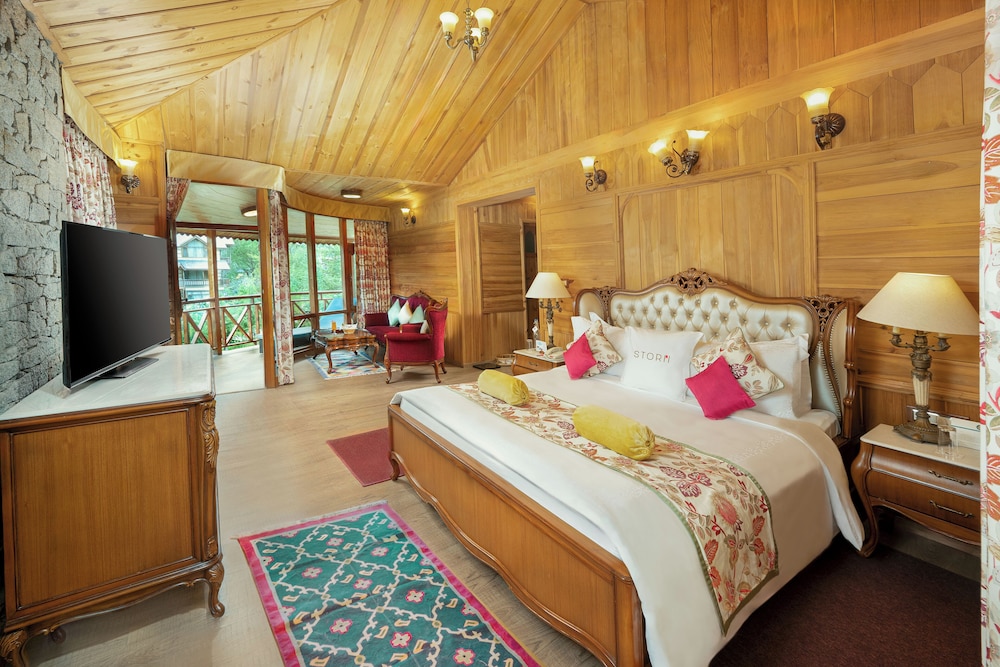 Suite, 1 Queen Bed (Grand Himalyan Suite) photo 2