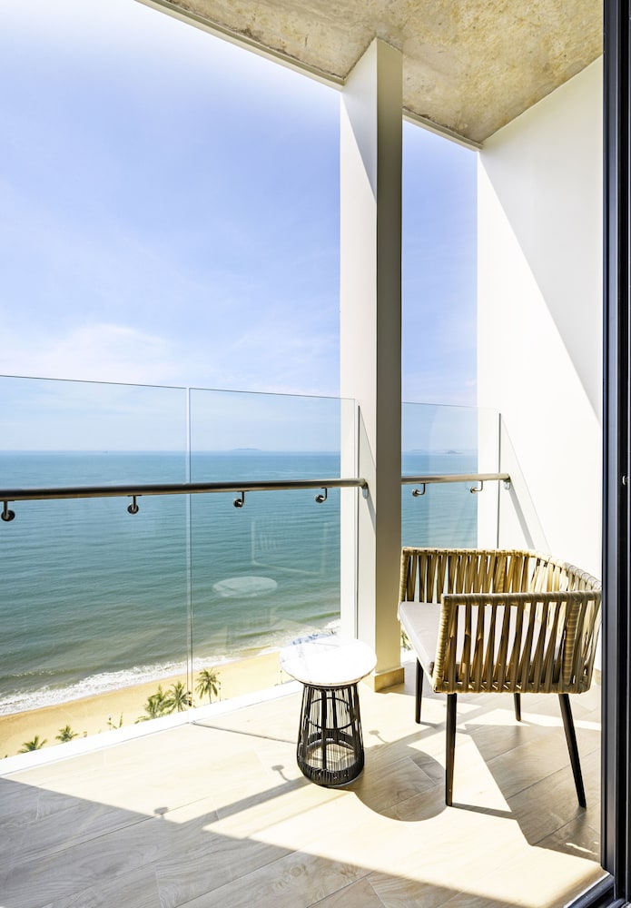 Premier Executive Ocean View King - Photo 6