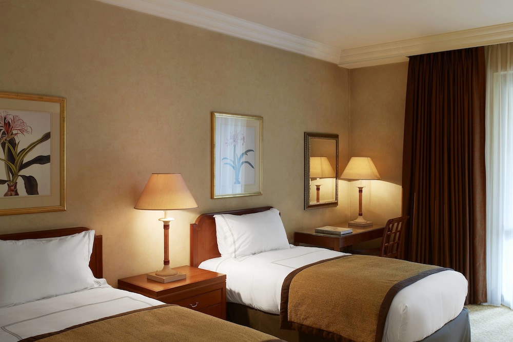 Executive Room, 2 Twin Beds, Smoking - Photo 3