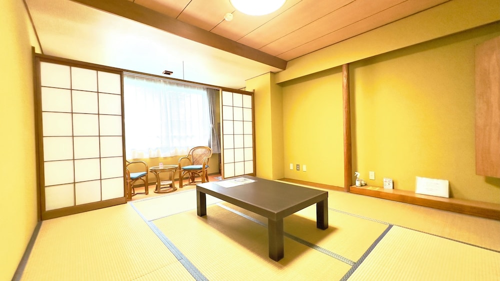 Economy Quadruple Room, Courtyard View