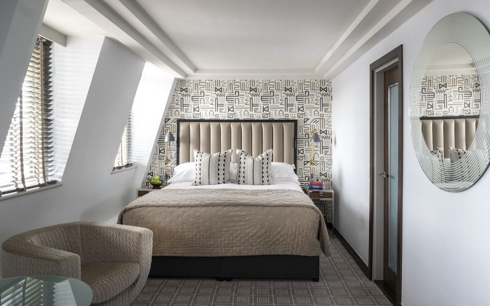 Studio Suite, 1 Queen Bed
