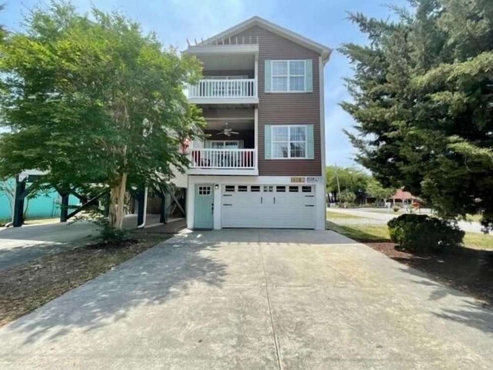 House, 4 Bedrooms photo 2