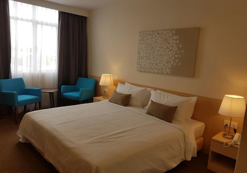 Deluxe King Room photo 3