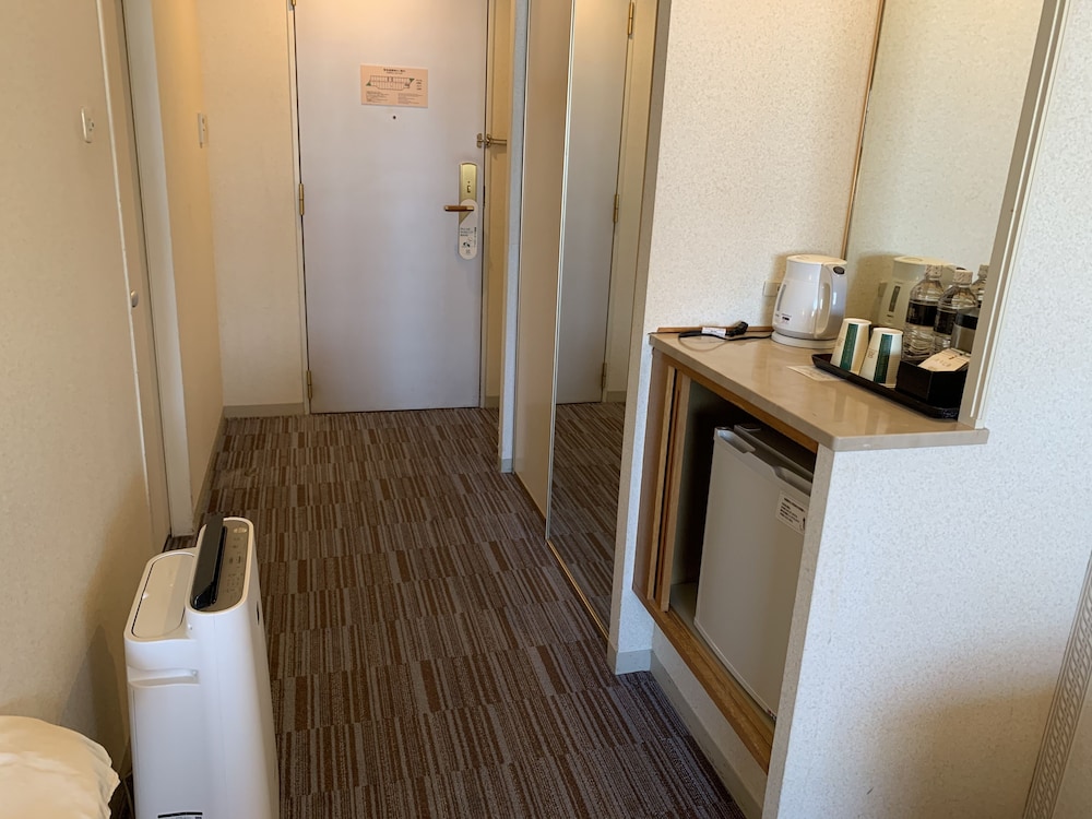 Triple Room, Non Smoking (2 Double Beds + 1 Sofa Bed) - Photo 3
